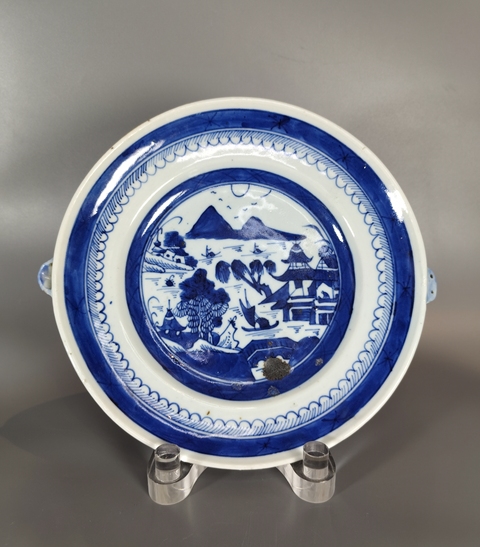古玩陶瓷清乾隆-青花山水人物高足溫盤拍賣，當前價格2699元