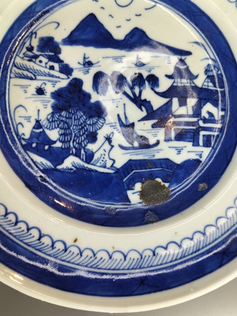 古玩陶瓷清乾隆-青花山水人物高足溫盤拍賣，當前價格2699元