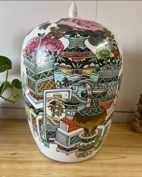 古玩陶瓷淺絳彩博古紋冬瓜罐真品鑒賞圖