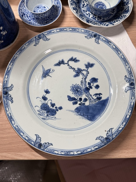 古玩陶瓷青花花鳥紋盤真品鑒賞圖