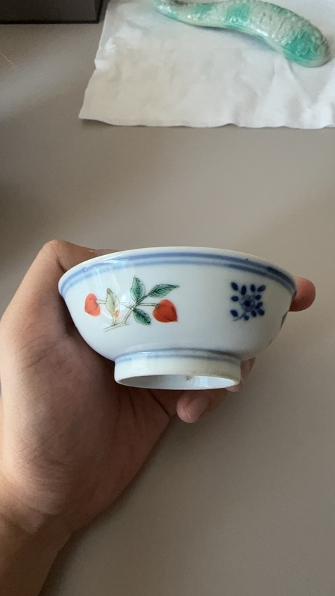 古玩陶瓷花卉紋盤真品鑒賞圖