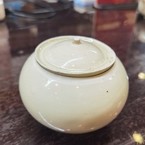 古玩陶瓷定窯白瓷蓋罐真品鑒賞圖