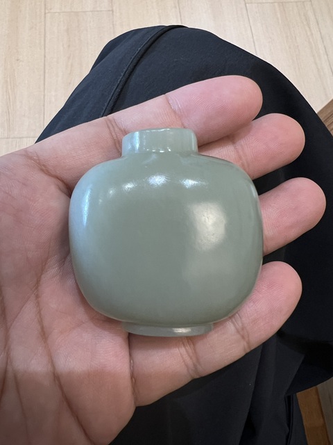 古玩玉器和田玉鼻煙壺真品鑒賞圖