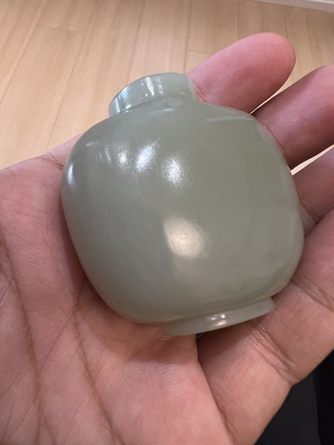 古玩玉器和田玉鼻煙壺真品鑒賞圖