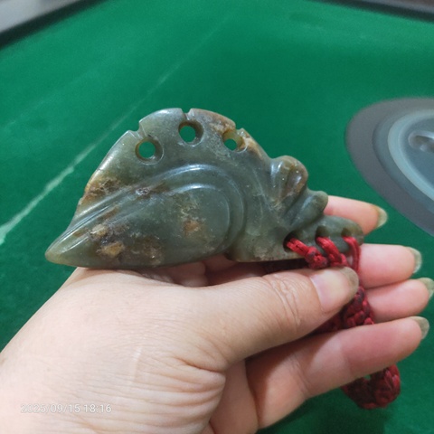 古玩玉器河磨玉蛾真品鑒賞圖