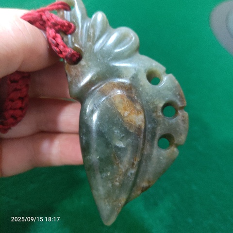 古玩玉器河磨玉蛾真品鑒賞圖