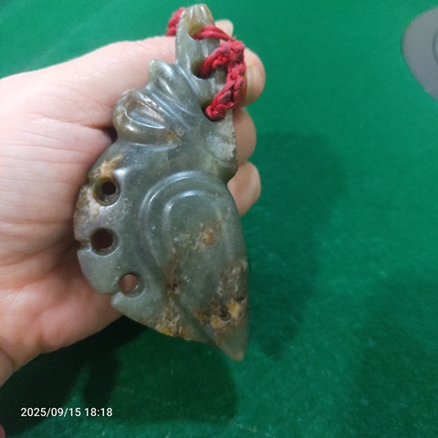 古玩玉器河磨玉蛾真品鑒賞圖