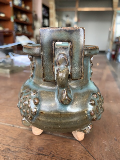 古玩陶瓷鈞窯青釉貼塑花卉紋香爐真品鑒賞圖