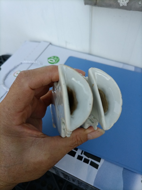 古玩陶瓷同治粉彩人物故事壁瓶拍賣，當前價格2000元
