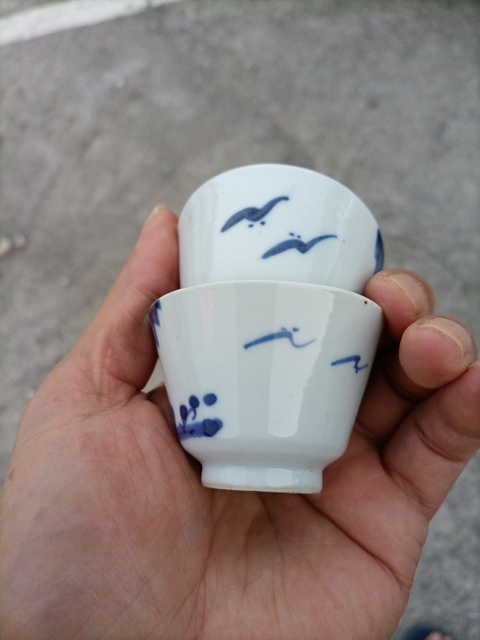 古玩陶瓷青花雙駿圖茶杯真品鑒賞圖