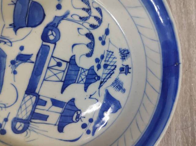 古玩陶瓷青花山水賞盤真品鑒賞圖