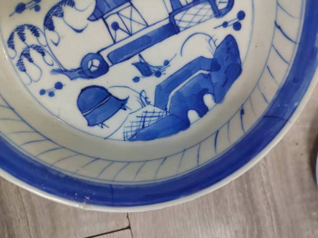 古玩陶瓷青花山水賞盤真品鑒賞圖