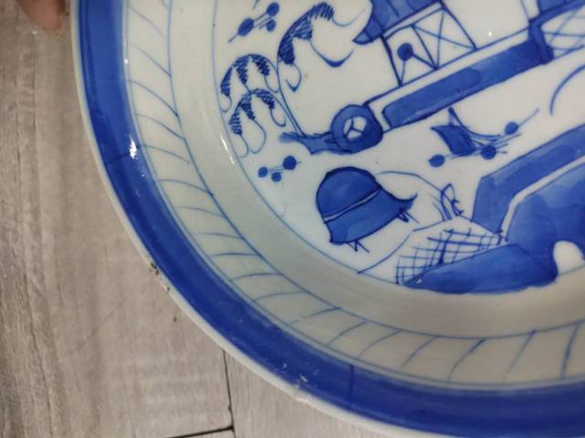 古玩陶瓷青花山水賞盤真品鑒賞圖