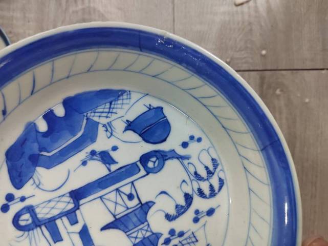 古玩陶瓷青花山水賞盤真品鑒賞圖