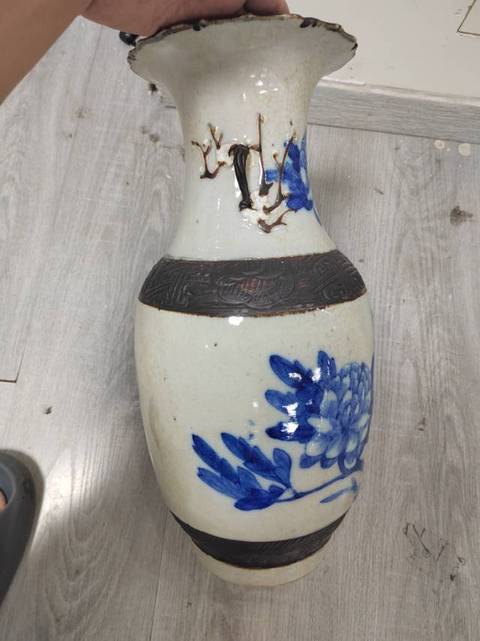 古玩陶瓷哥釉青花賞瓶真品鑒賞圖