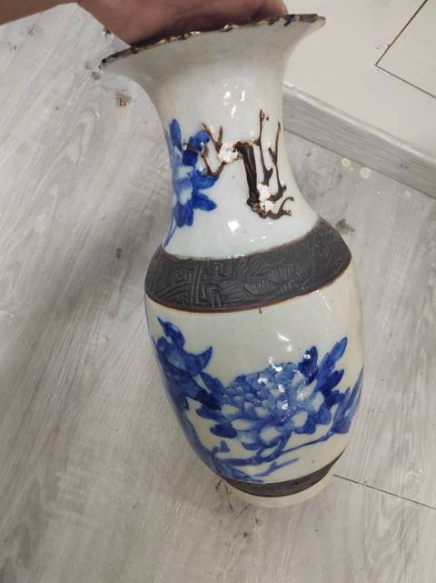 古玩陶瓷哥釉青花賞瓶真品鑒賞圖