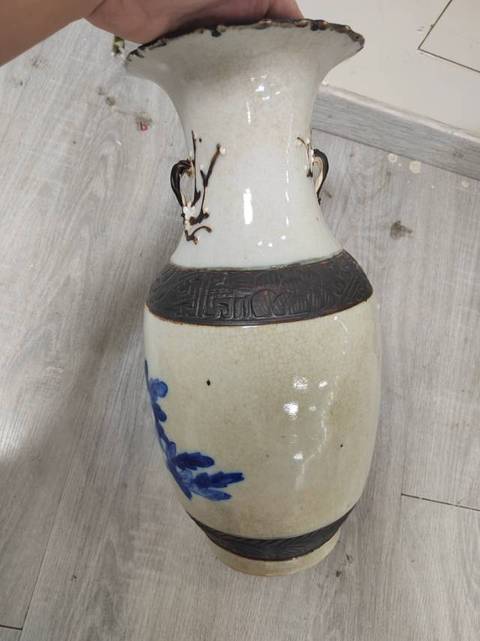 古玩陶瓷哥釉青花賞瓶真品鑒賞圖