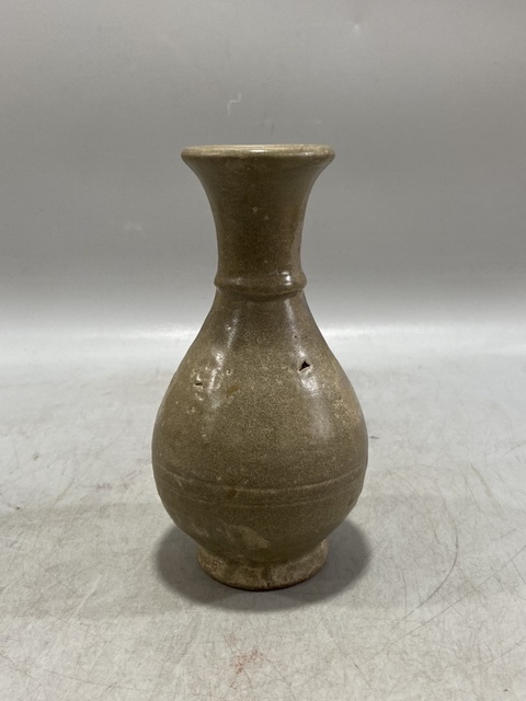古玩陶瓷龍泉青瓷弦紋瓶真品鑒賞圖
