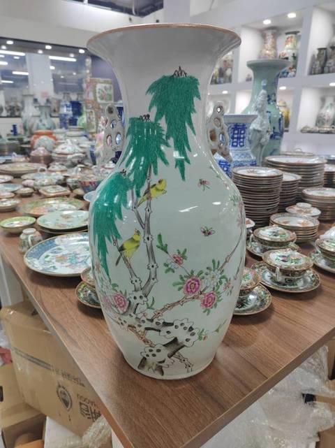 古玩陶瓷柳樹黃鶯賞瓶真品鑒賞圖