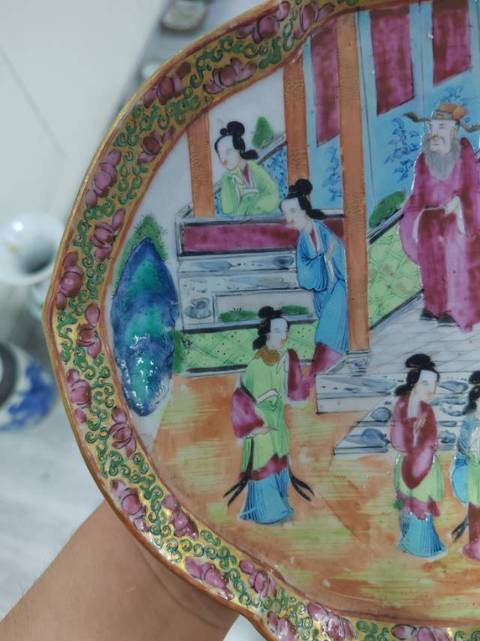 古玩陶瓷廣彩人物花卉海棠盤拍賣，當(dāng)前價(jià)格3588元