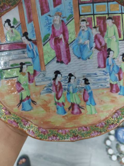 古玩陶瓷廣彩人物花卉海棠盤拍賣，當(dāng)前價(jià)格3588元