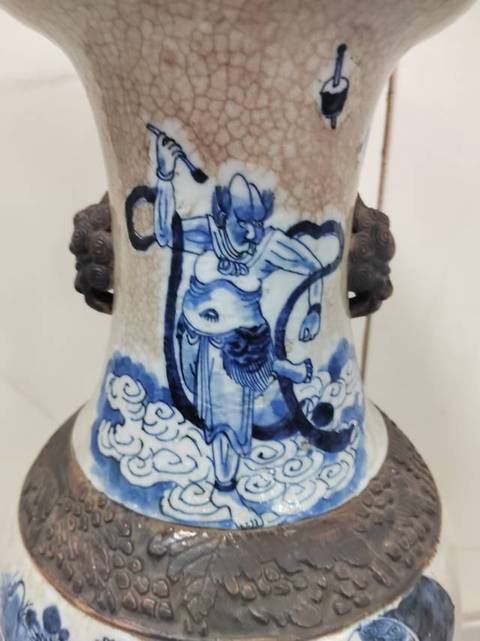 古玩陶瓷哥釉青花獸耳賞瓶拍賣，當前價格6888元