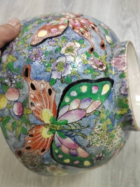 古玩陶瓷廣彩蝴蝶花卉大碗拍賣，當前價格3188元