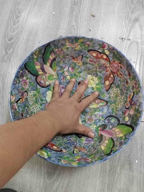 古玩陶瓷廣彩蝴蝶花卉大碗拍賣，當前價格3188元