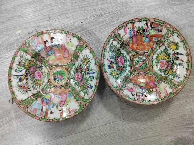 古玩陶瓷人物開窗廣彩盤真品鑒賞圖