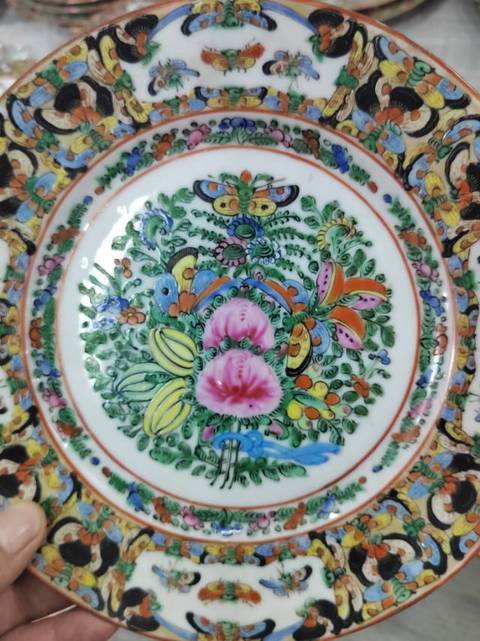 古玩陶瓷花卉廣彩盤真品鑒賞圖