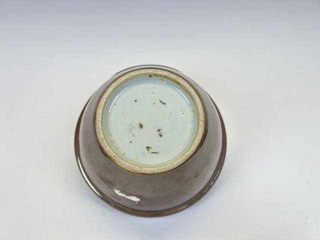 古玩陶瓷清中期·外紫金釉內青花山水缽拍賣，當前價格188元