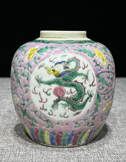 古玩陶瓷粉彩花卉開窗云龍紋罐真品鑒賞圖