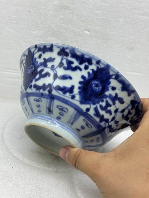 古玩陶瓷清中期.青花纏枝花卉紋碗拍賣,當前價格550元