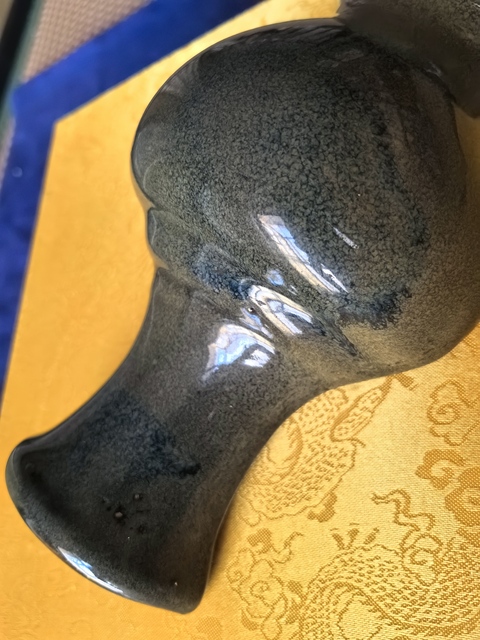 古玩陶瓷茶葉末釉壁瓶真品鑒賞圖