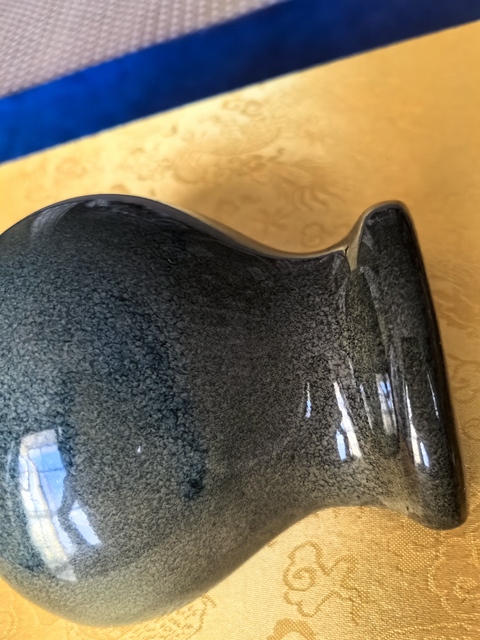 古玩陶瓷茶葉末釉壁瓶真品鑒賞圖