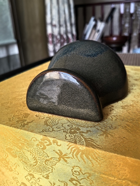 古玩陶瓷茶葉末釉壁瓶真品鑒賞圖