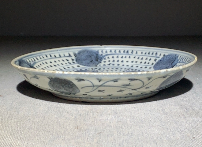 古玩陶瓷弘治青花花卉紋盤真品鑒賞圖
