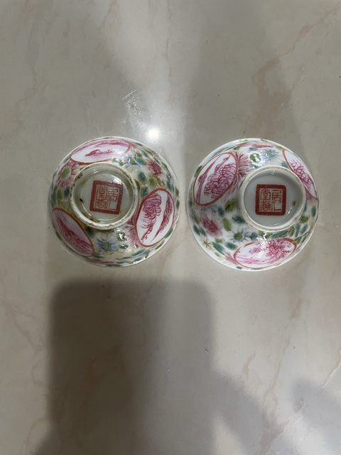 古玩陶瓷民國 粉彩百花不落地開窗山水杯真品鑒賞圖