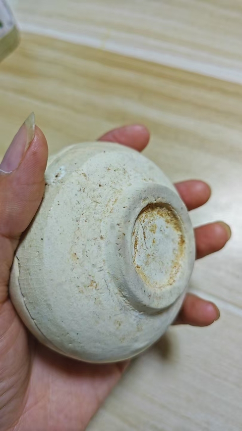 古玩陶瓷白吉州刻梅花蓋盒真品鑒賞圖