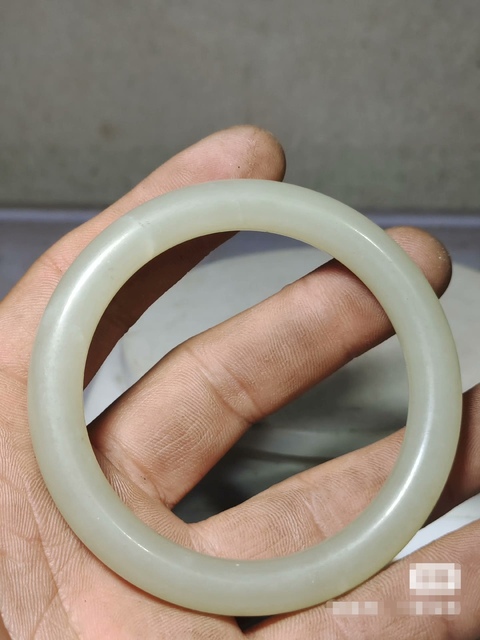 古玩玉器和田玉雕“素紋手鐲”真品鑒賞圖