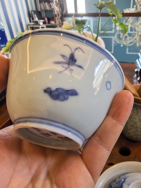 古玩陶瓷花卉紋青花碗真品鑒賞圖