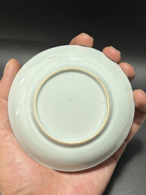 古玩陶瓷青花礬紅描金開窗山水人物臥盤真品鑒賞圖