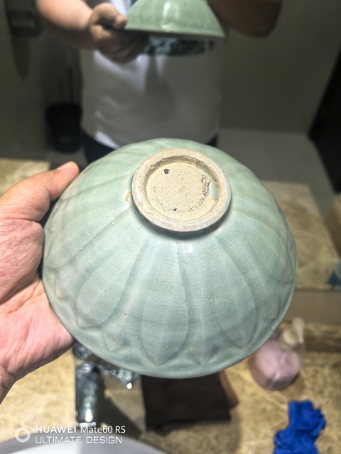 古玩陶瓷北宋龍泉青瓷刻仰蓮紋碗拍賣，當前價格16800元