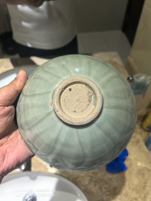 古玩陶瓷北宋龍泉青瓷刻仰蓮紋碗拍賣，當前價格16800元