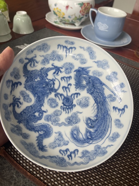 古玩陶瓷青花龍鳳紋臥盤真品鑒賞圖