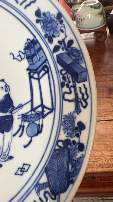 古玩陶瓷人物紋青花盤真品鑒賞圖