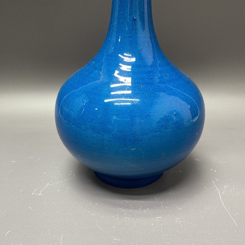 古玩陶瓷孔雀藍(lán)釉長頸瓶真品鑒賞圖