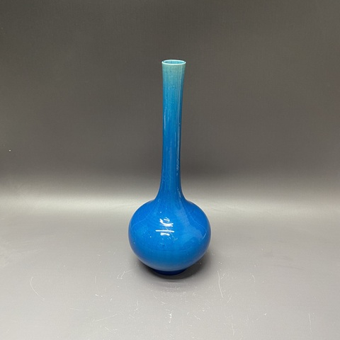 古玩陶瓷孔雀藍(lán)釉長頸瓶真品鑒賞圖