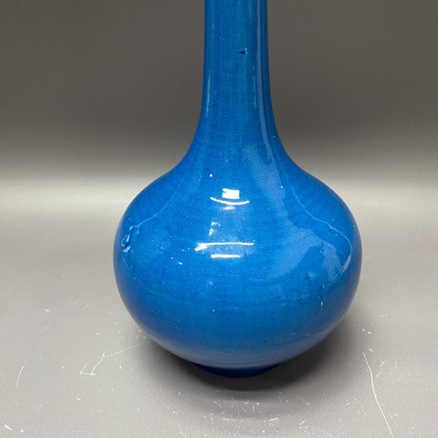 古玩陶瓷孔雀藍(lán)釉長頸瓶真品鑒賞圖