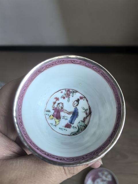 古玩陶瓷仕女嬰戲粉彩杯盤真品鑒賞圖